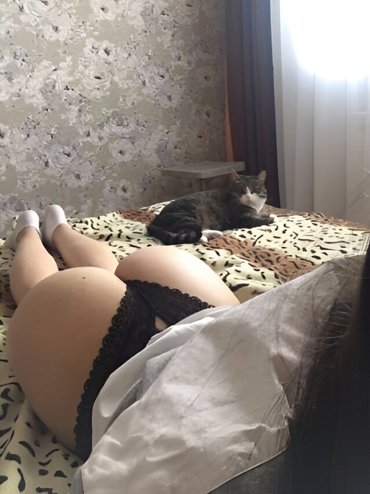 Эвелина привлекальеная девушка из Кузнецка цена от 4000 руб