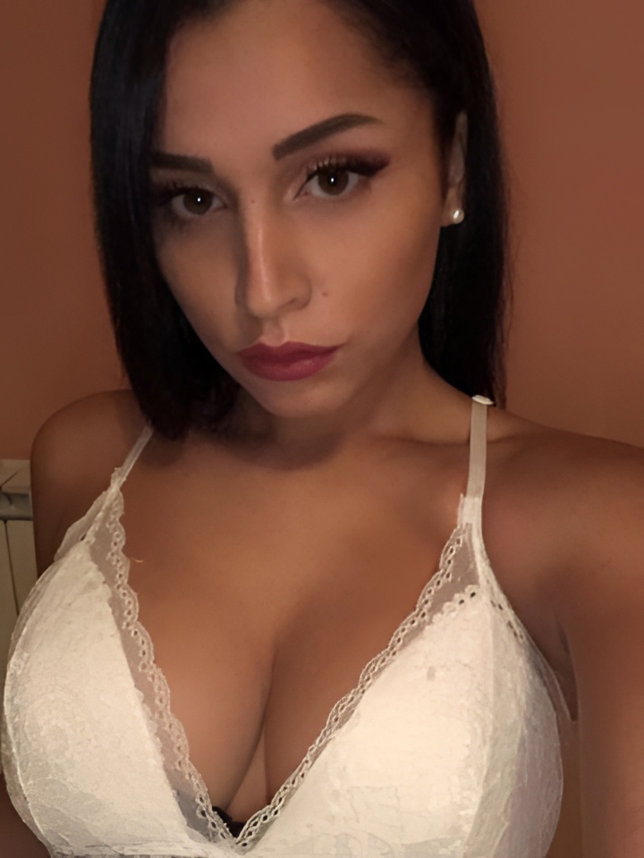 Лидия привлекальеная девушка из Кузнецка цена от 3000 руб