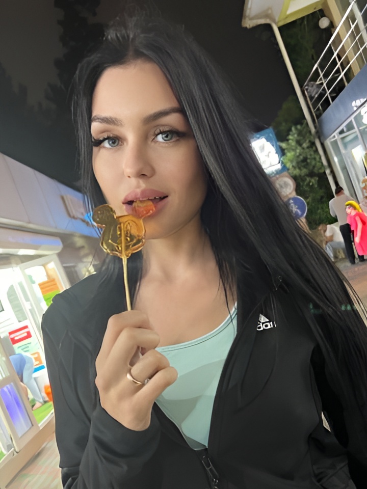 Майя привлекательная девушка из Кузнецка цена от 2500 руб