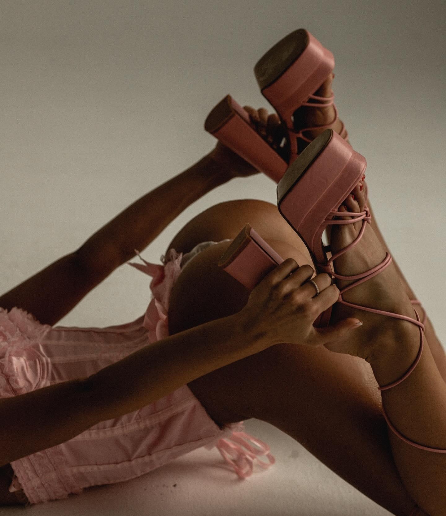 Маринка привлекальеная девушка из Кузнецка цена от 4000 руб