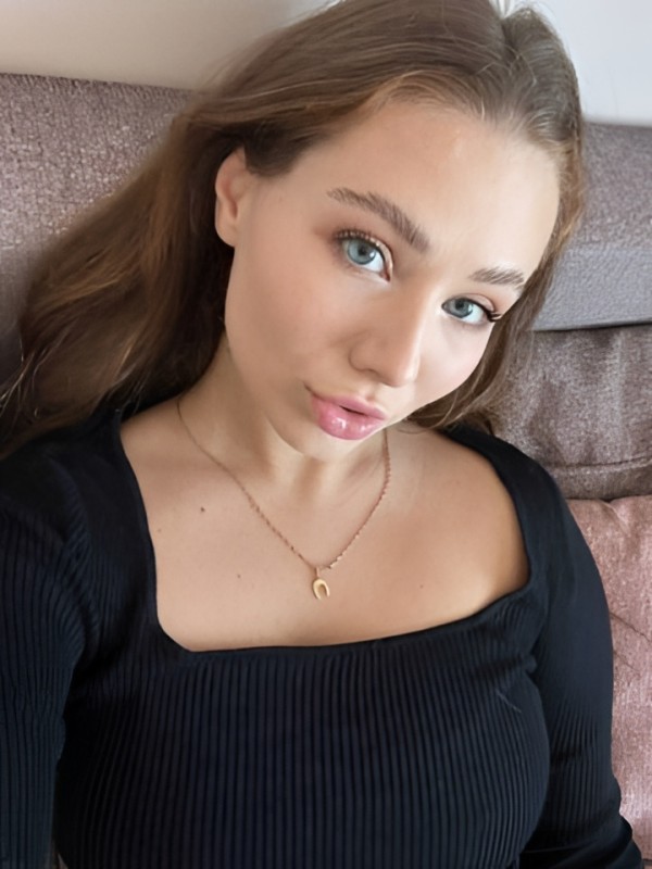 Элина привлекательная девушка из Кузнецка цена от 1500 руб