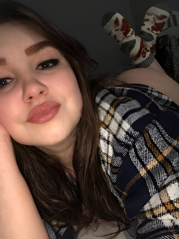 Виталина привлекательная девушка из Кузнецка цена от 1500 руб