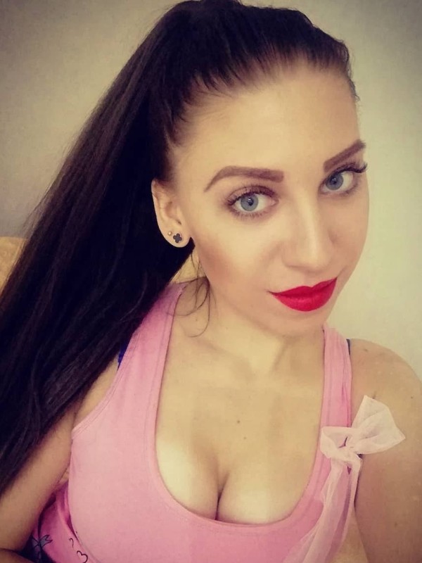 Лия привлекательная девушка из Кузнецка цена от 3000 руб